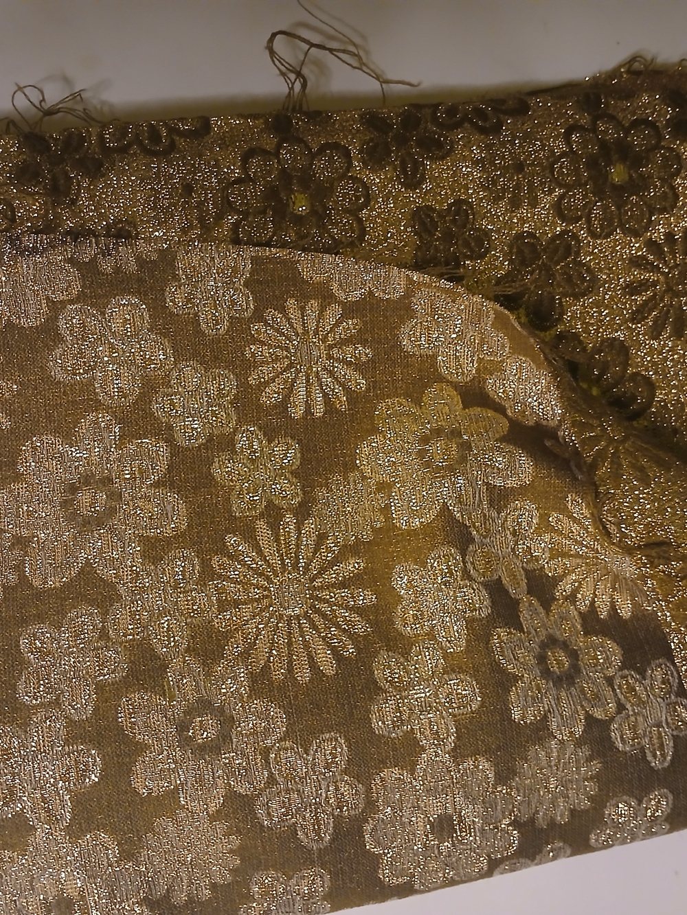 OLIVE GREEN & GOLD FABRIC 3 X 42